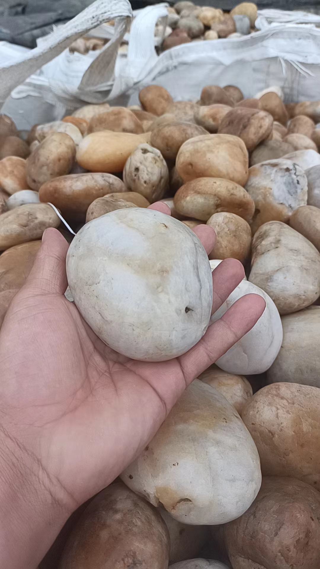 黄石鹅卵石